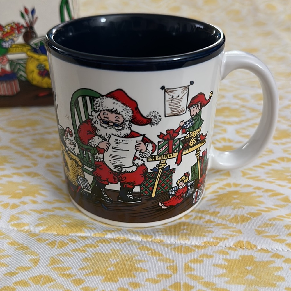 Festive Santa and Elves Mug - Picture 2 of 10